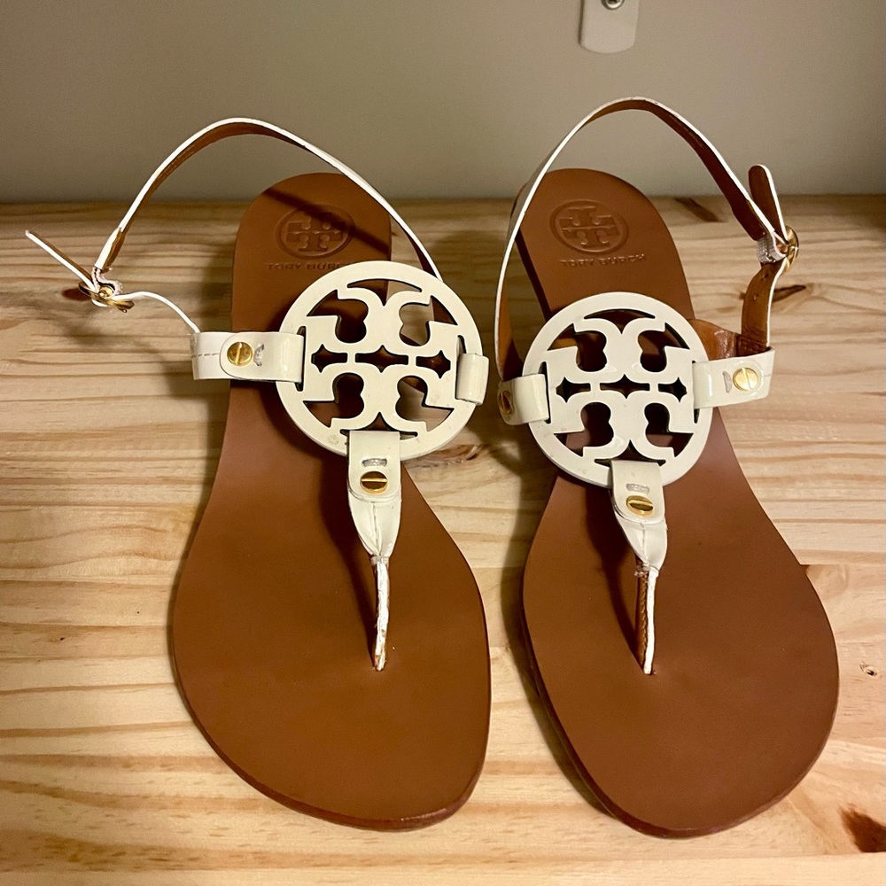 Tory Burch white logo heels size 8.5M